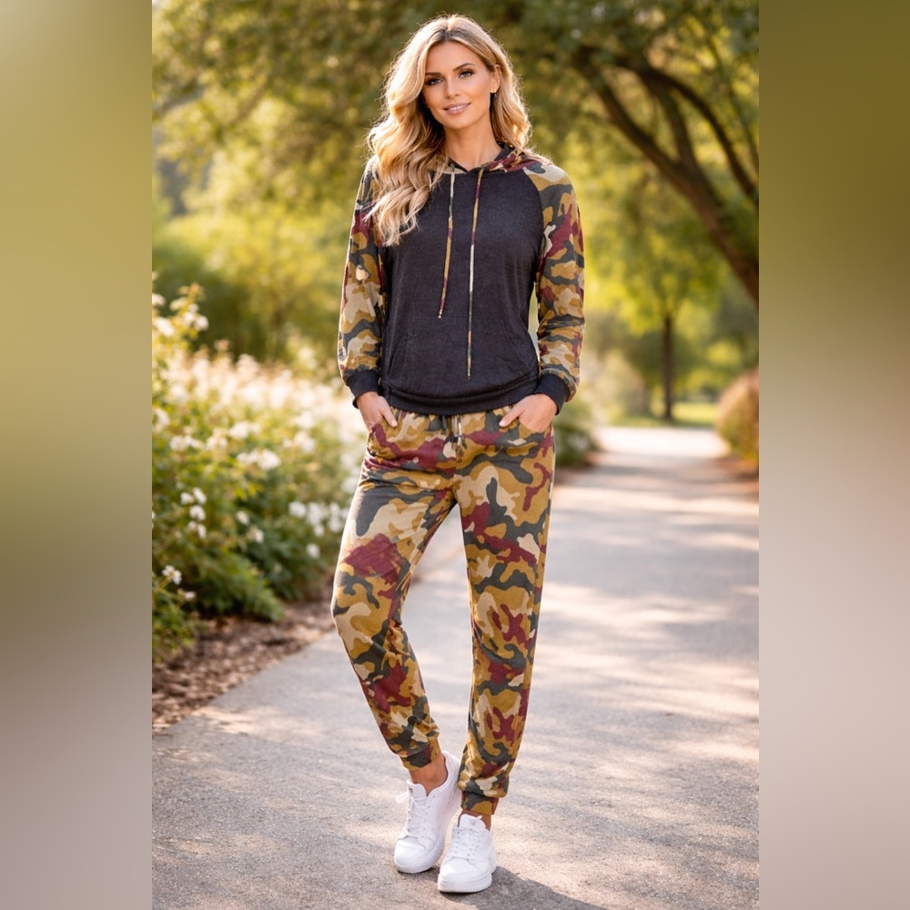 Emerald Camo Print  Hoodie & Jogger - Multi-Color Loungewear set NWOT